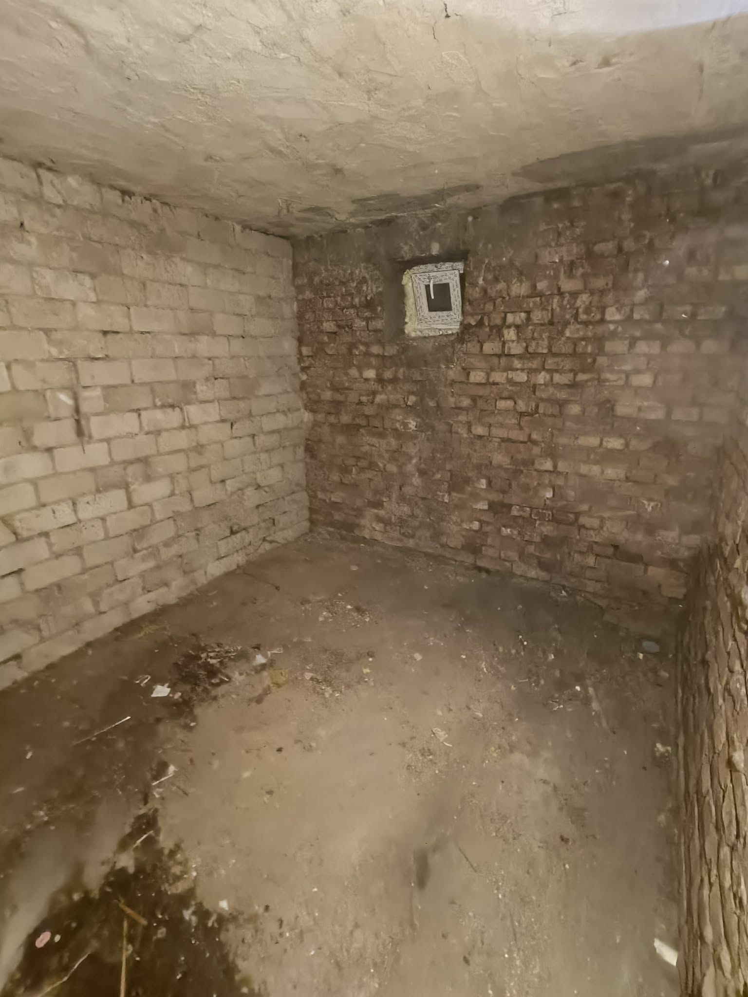 Piwnica po sprzątaniu